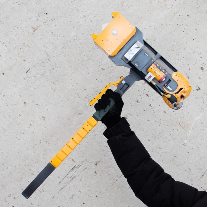 Caustic Heirloom Death Hammer - Apex Legends prop replica cosplay