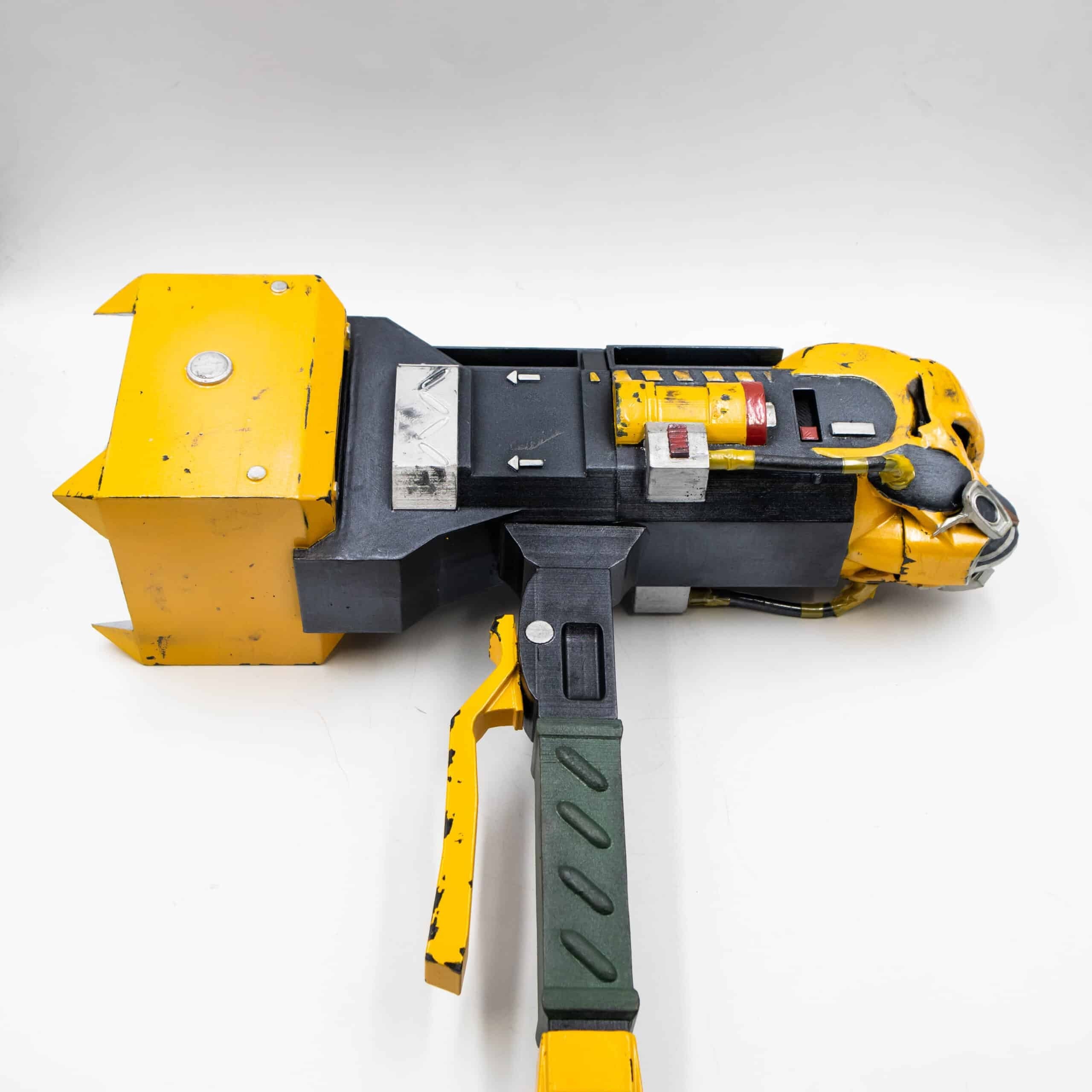Caustic Heirloom Death Hammer apex legends prop replica 17