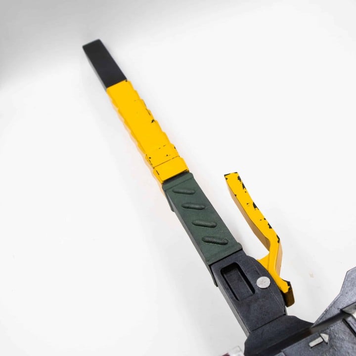 Caustic Heirloom Death Hammer apex legends prop replica 16
