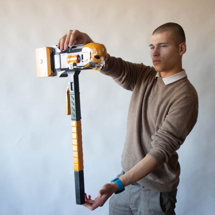 Caustic Heirloom Death Hammer apex legends prop replica 10