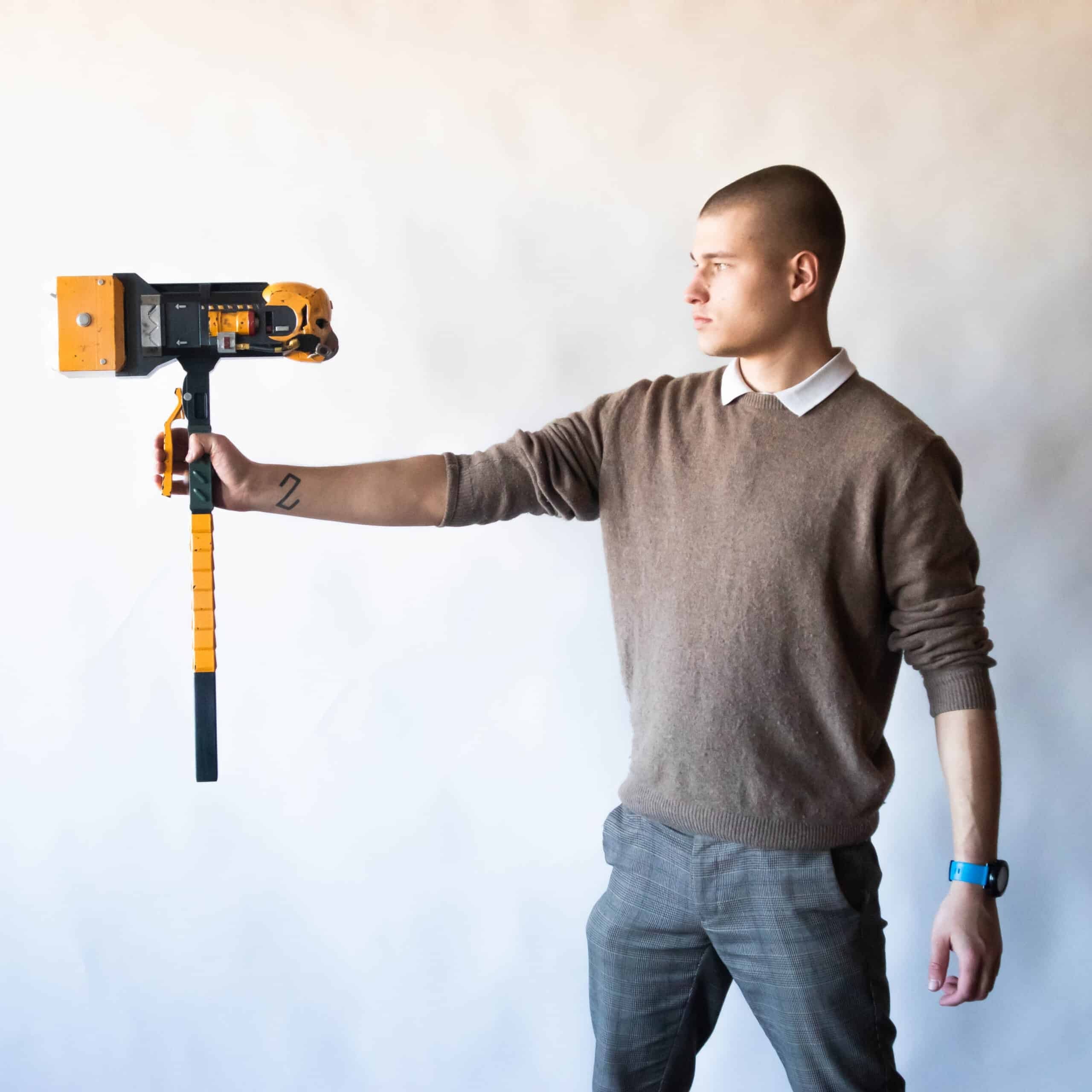 Caustic Heirloom Death Hammer apex legends prop replica 5