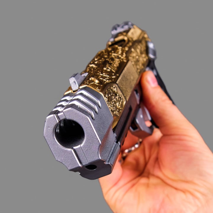 La Chingona Dorada Pistol PREMIUM Replica Prop From Cyberpunk 2077 By Blasters4Masters 9