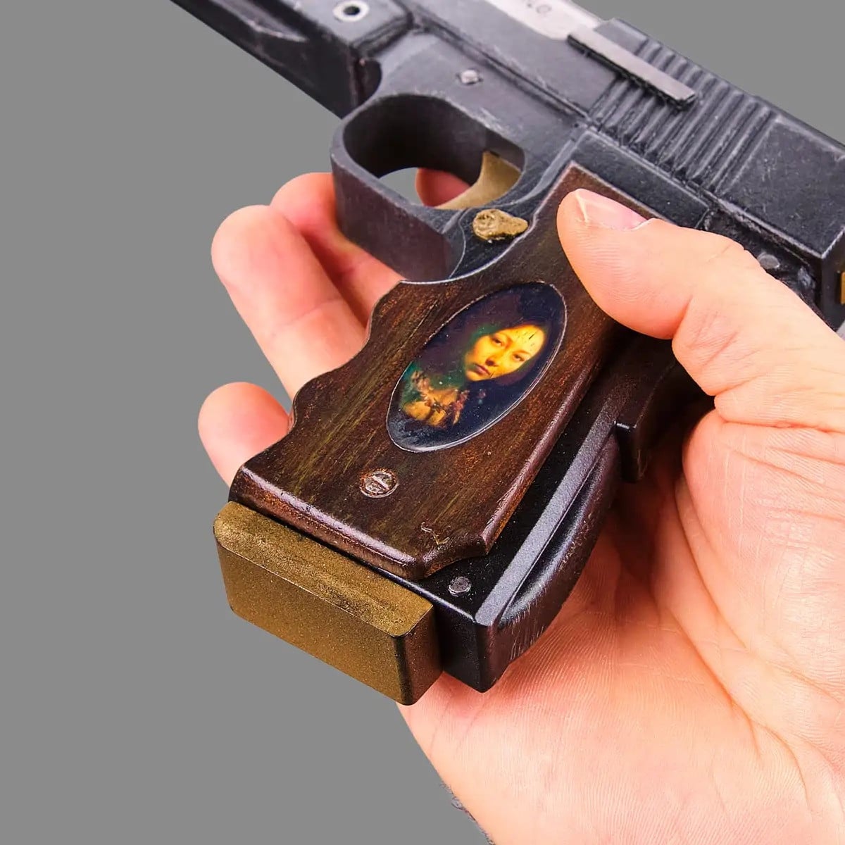 Ebony Ivory PREMIUM Replica Prop From Devil May Cry By Blasters4Masters 2