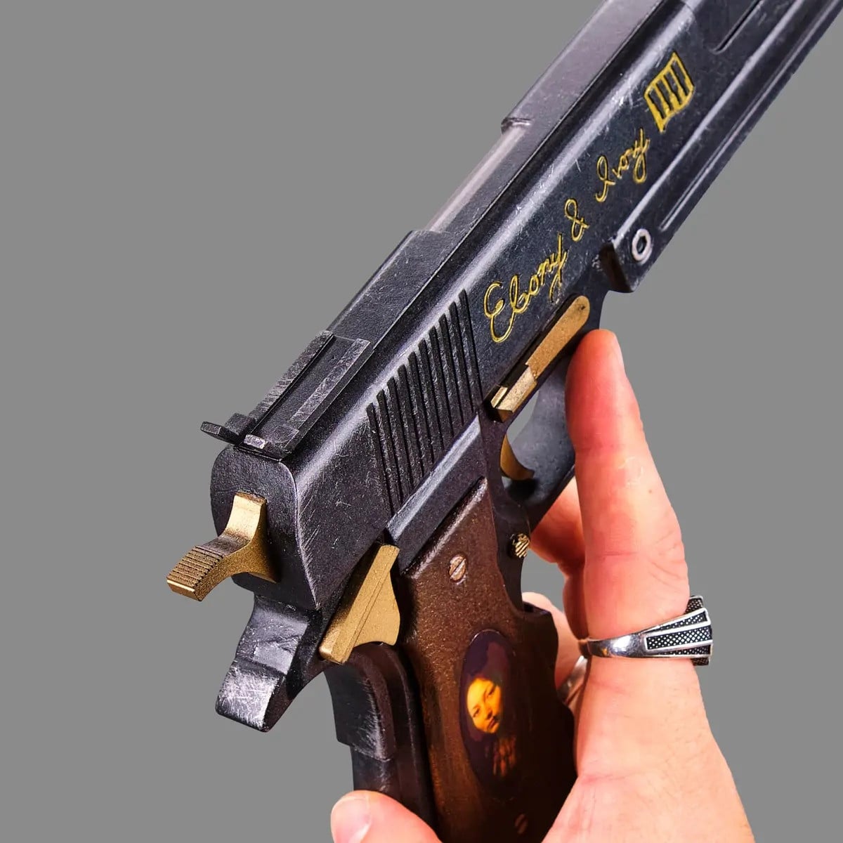 Ebony Ivory PREMIUM Replica Prop From Devil May Cry By Blasters4Masters 6