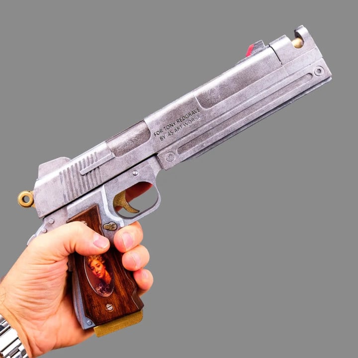 Ebony Ivory PREMIUM Replica Prop From Devil May Cry By Blasters4Masters 13