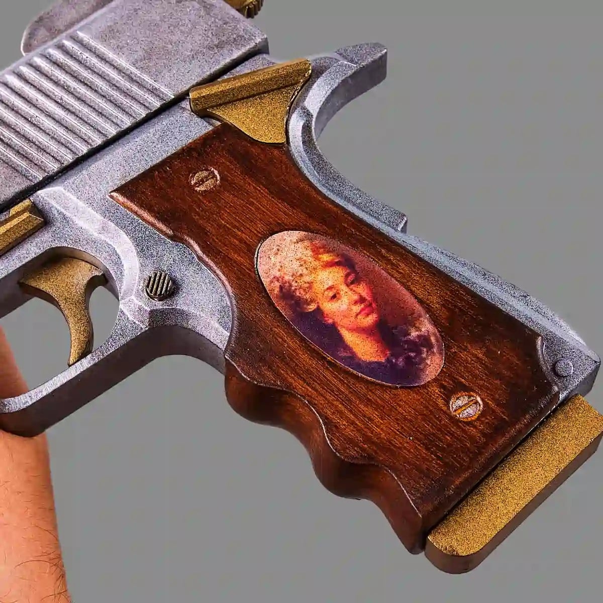 Ebony Ivory PREMIUM Replica Prop From Devil May Cry By Blasters4Masters 15