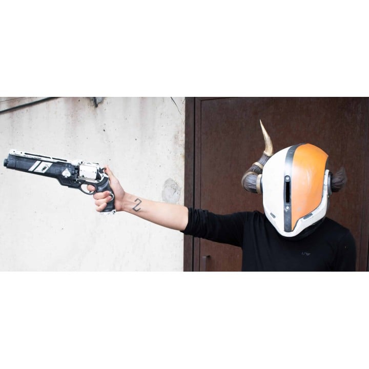 lord shaxx helmet destiny 2 11