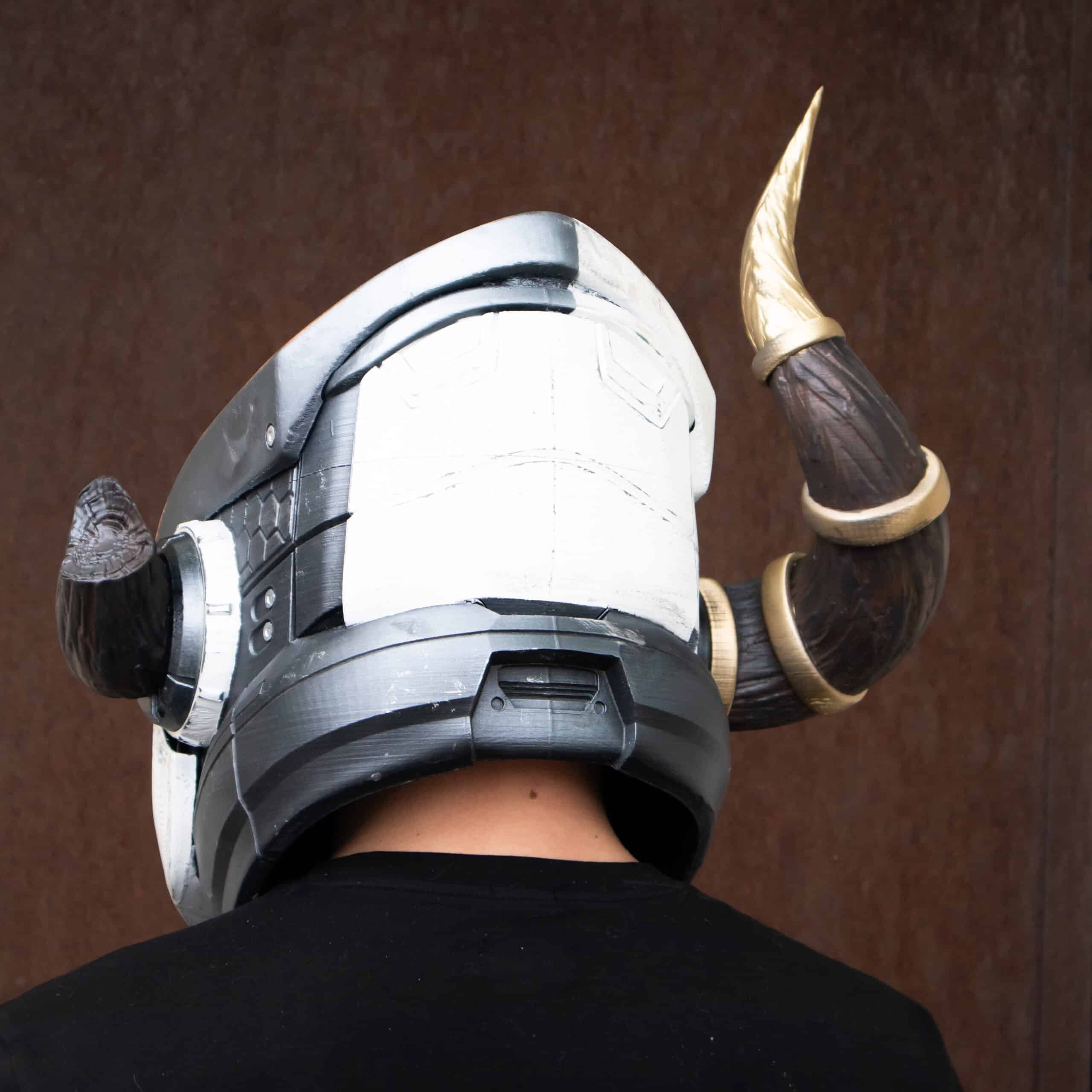 lord shaxx helmet destiny 2 13