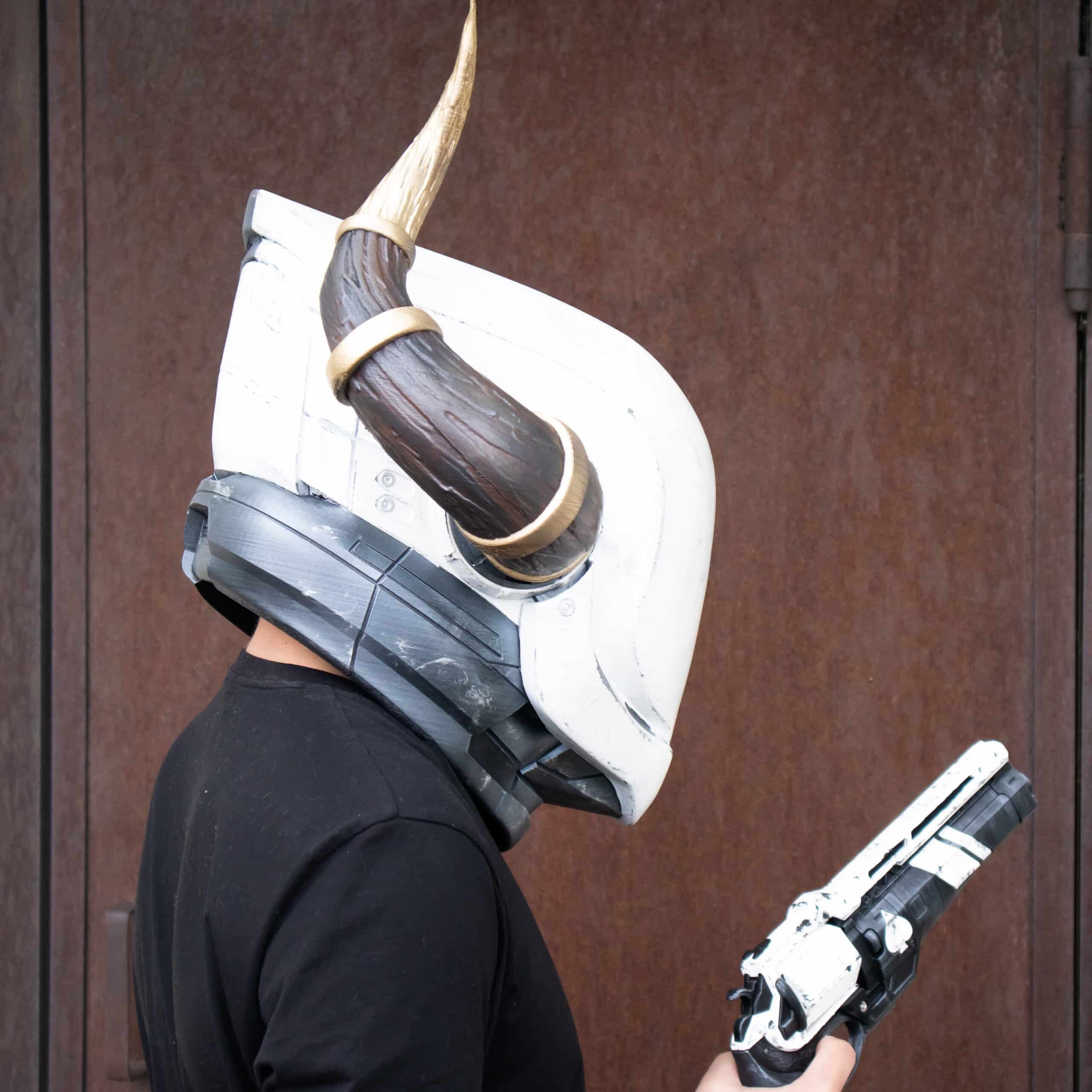 lord shaxx helmet destiny 2 14