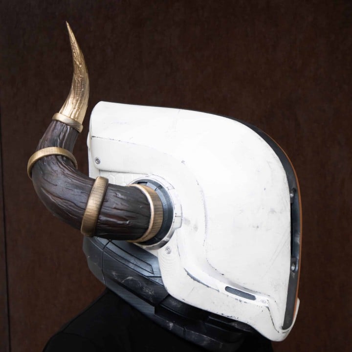 lord shaxx helmet destiny 2 15