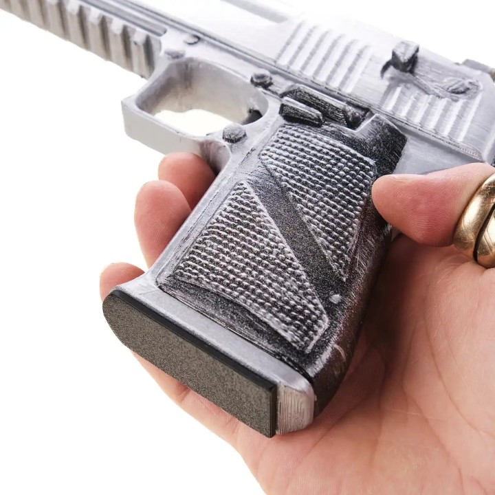 Desert Eagle Replica Prop By Blasters4Masters 2
