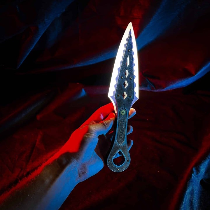 Kunai-Knife-With-Lights—Apex-Legends-8