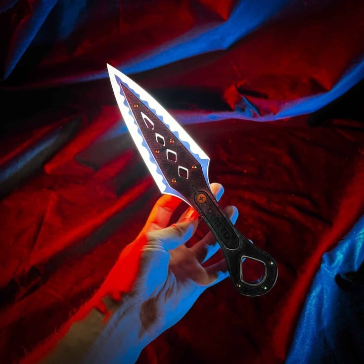Kunai-Knife-With-Lights—Apex-Legends-9