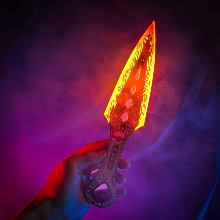 Kunai-Knife-With-Lights—Apex-Legends-17