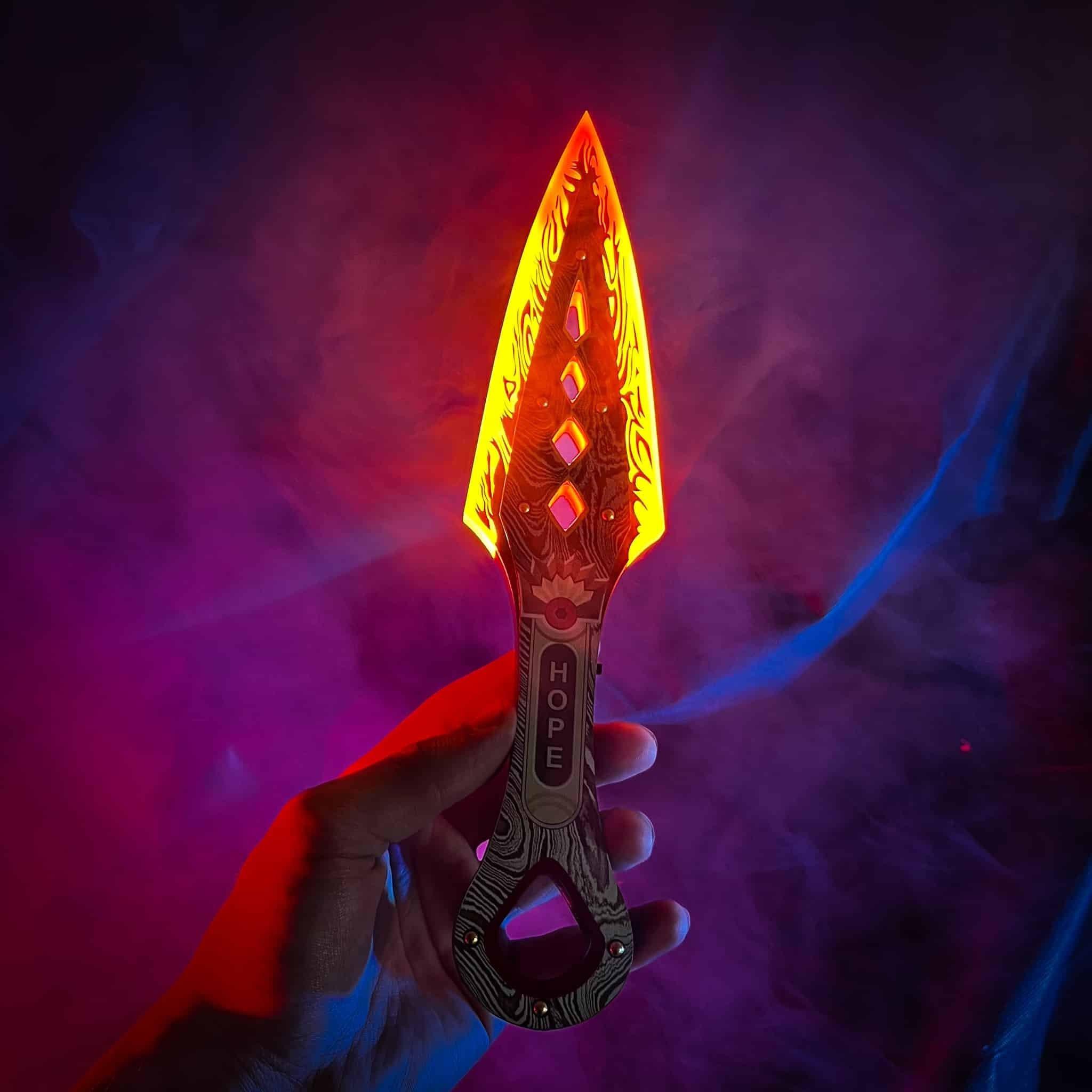 Kunai-Knife-With-Lights—Apex-Legends-19