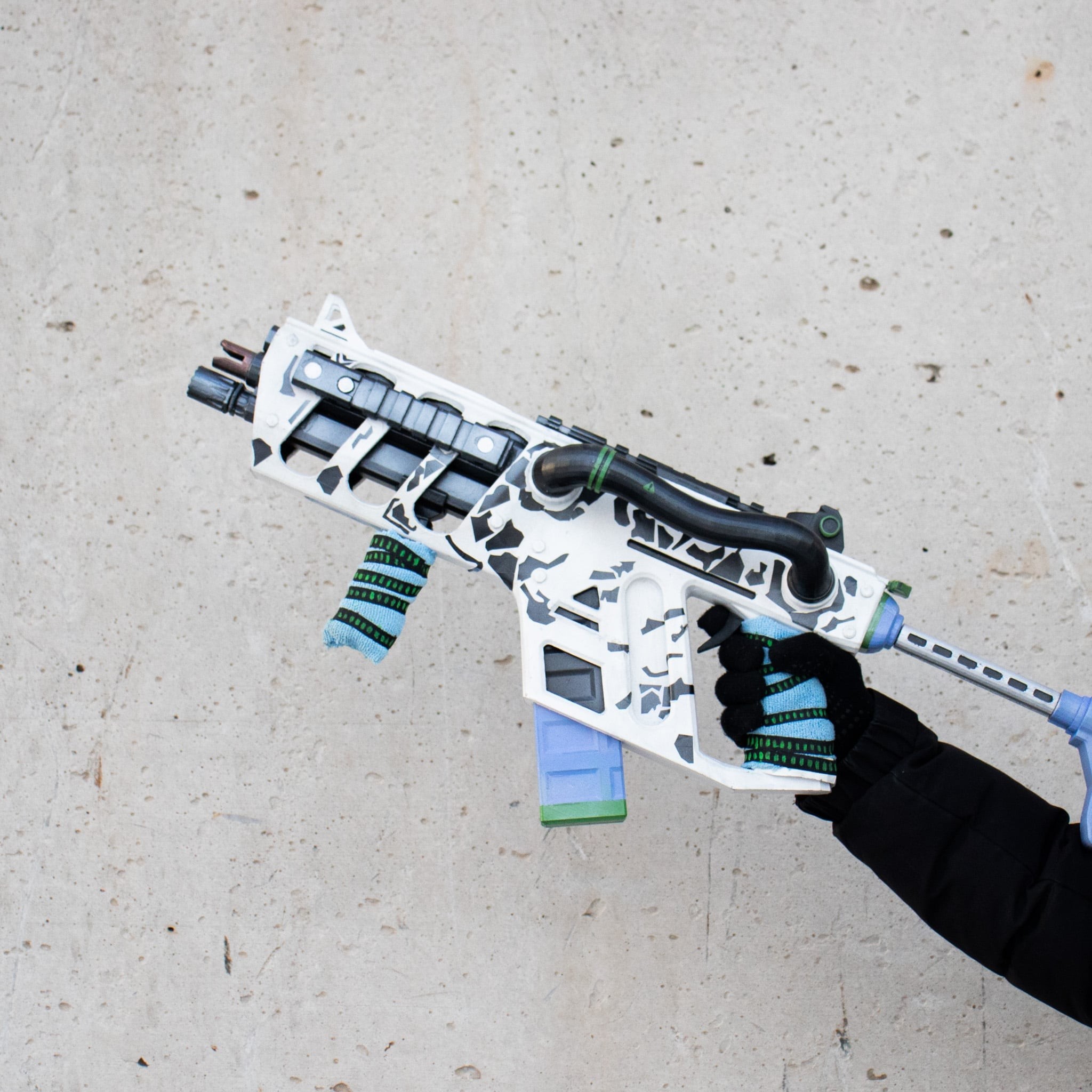 R99 – Outlands Avalanche – Apex Legends PROP 3