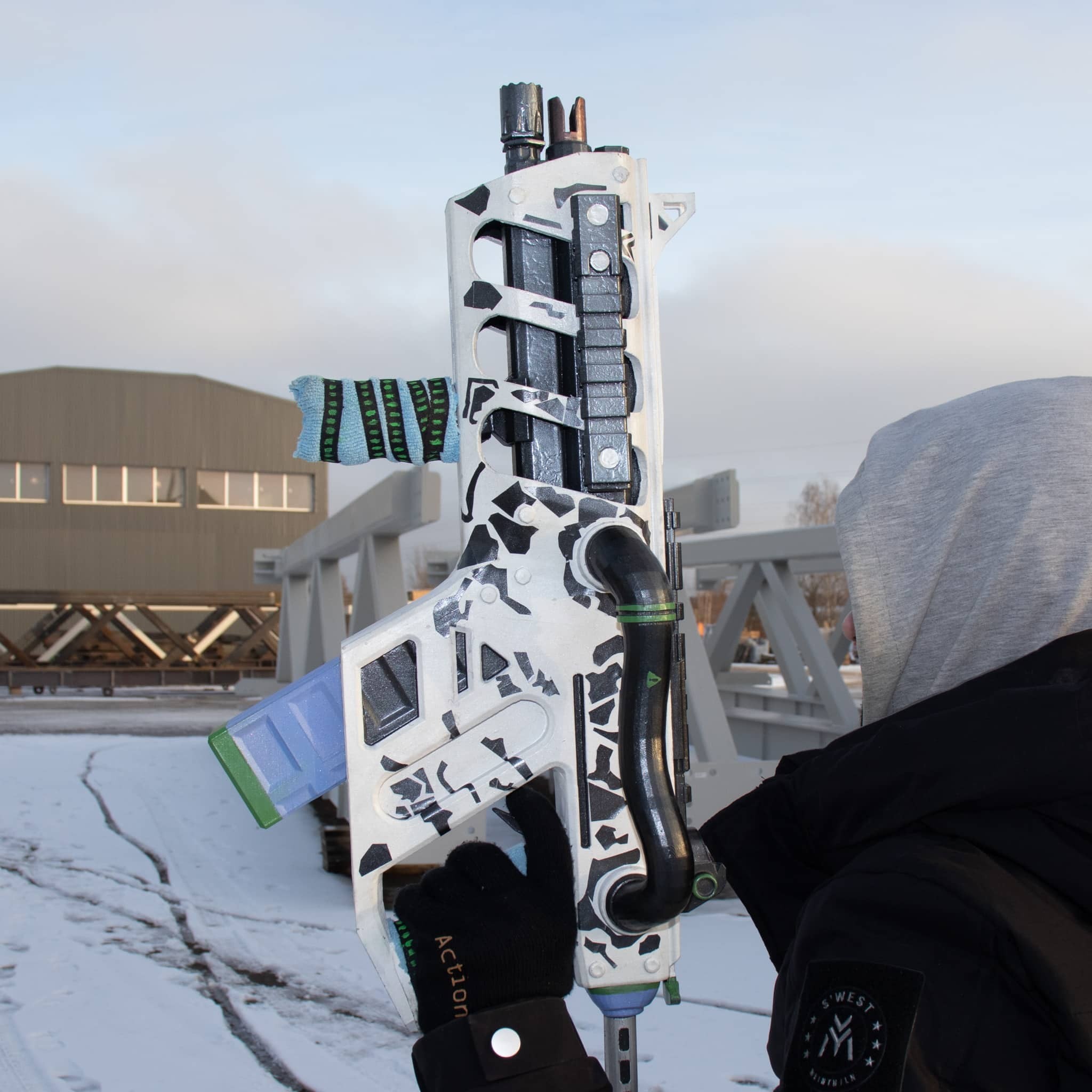 R99 – Outlands Avalanche – Apex Legends PROP 9