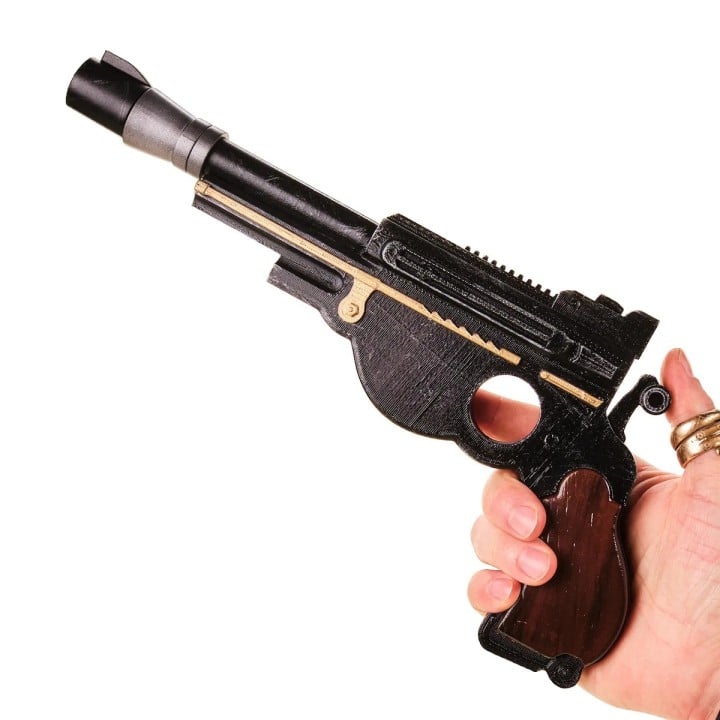 The Mandalorian's IB-94 blaster pistol - Star Wars
