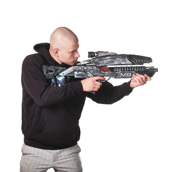M 8 Avenger Gun Prop Replica From Mass Effect By Blasters4Masters 1