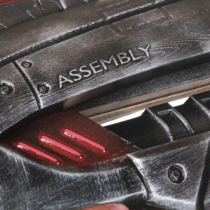 M 8 Avenger Gun Prop Replica From Mass Effect By Blasters4Masters 11