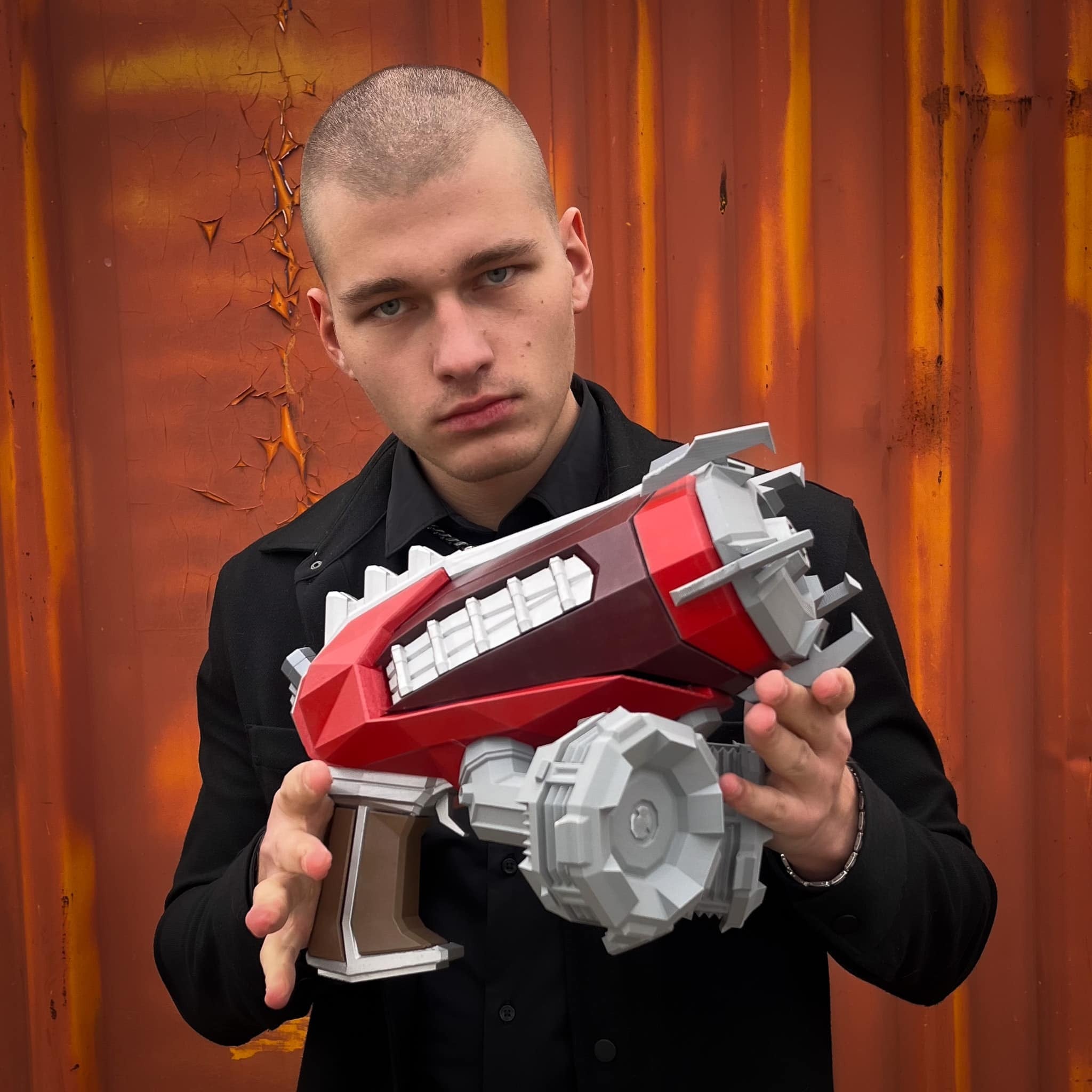 Experimental Plasma Charger – Deep Rock Galactic prop replica by Blasters4Masters