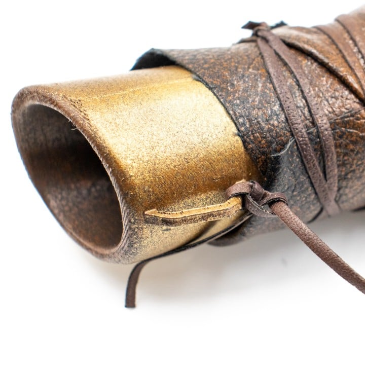 Lara Croft Quiver 5