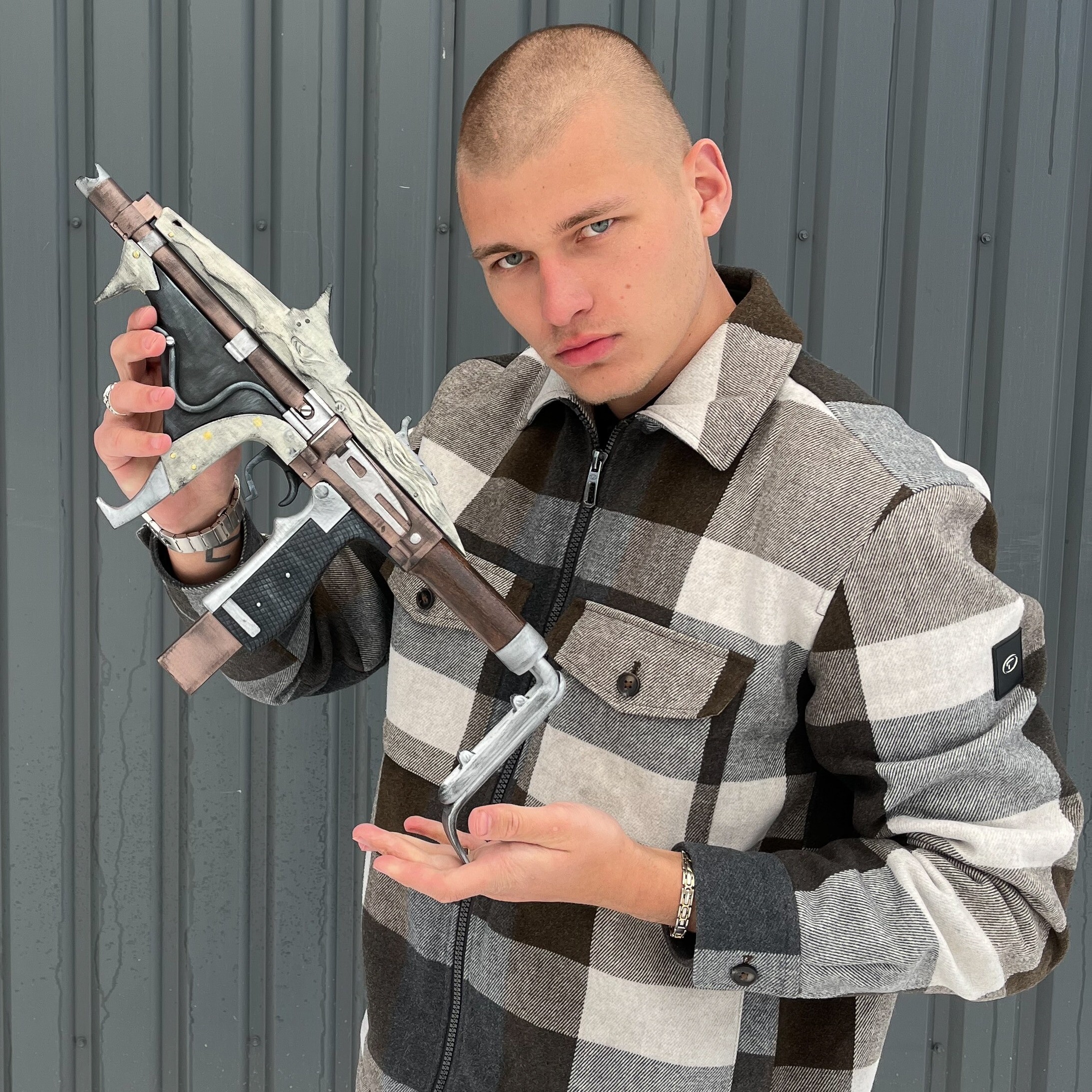 Tarrabah-prop-replica-Destiny-2-by-Blasters4Masters
