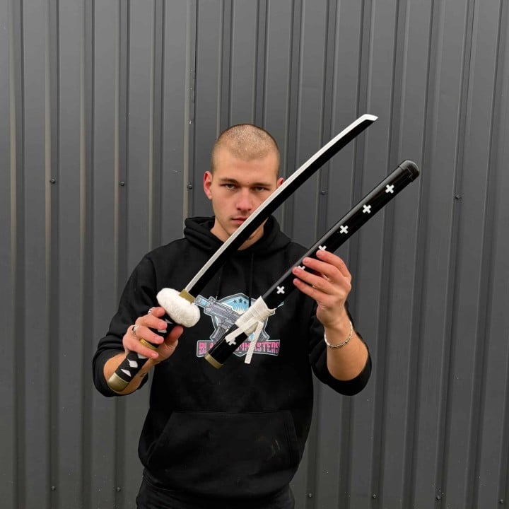 Trafagar kaws kikoku katana prop by blaster4masters (5)