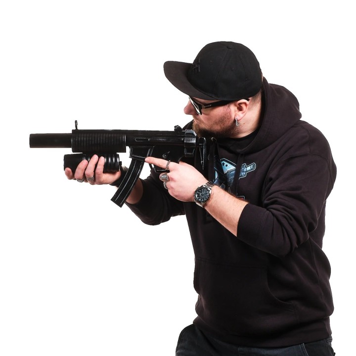 Submachine Gun SMG Replica Prop From Half Life By Blasters4Masters 4