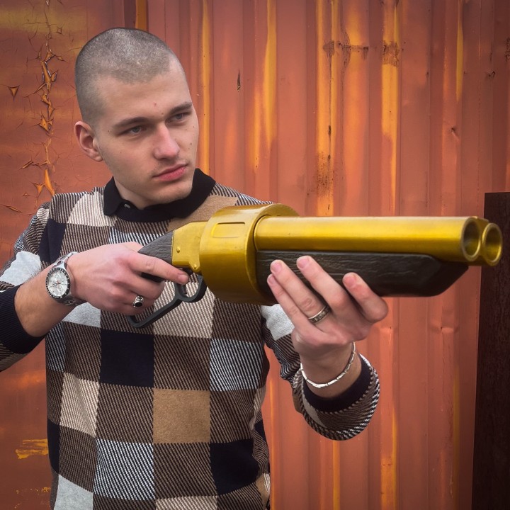team fortress Scout's Golden Scattergun prop replica by blasters4masters 1