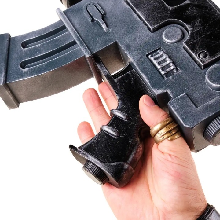 Bolter Replica Prop From Warhammer 40K By Blasters4Masters 2