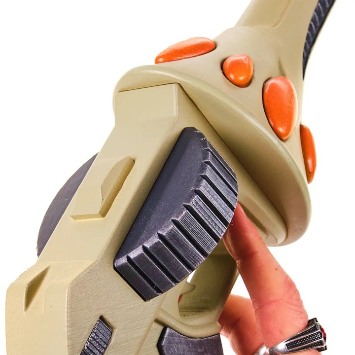 Shuriken Pistol Replica Prop From Warhammer 40K By Blasters4Masters 5