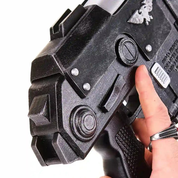 Special Issue Bolt Pistol Replica Prop From Warhammer 40K By Blasters4Masters 4