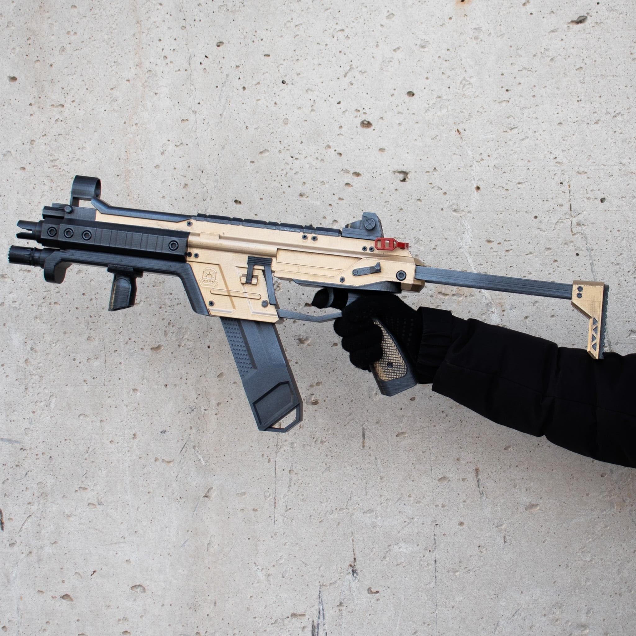 R-99 SMG Prop Replica Apex Legends 1