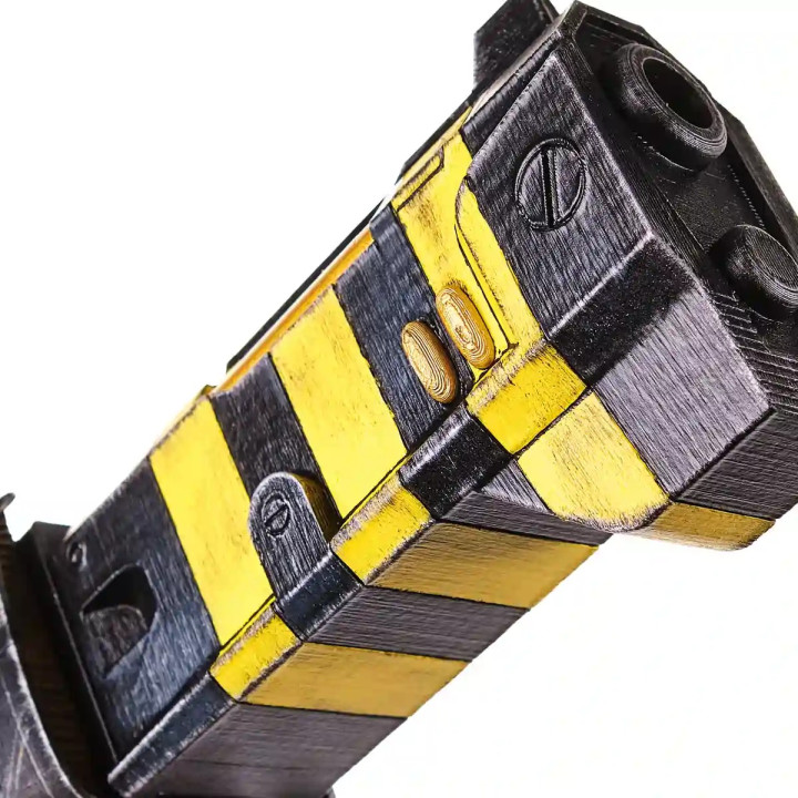 Unkempt Harold Torgue Pistol Replica Prop From Borderlands 2 By Blasters4Masters 7