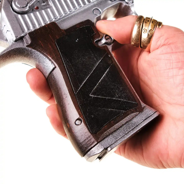 Lightning Hawk Magnum Replica Prop From Resident Evil 4 Remake By Blasters4Masters 6