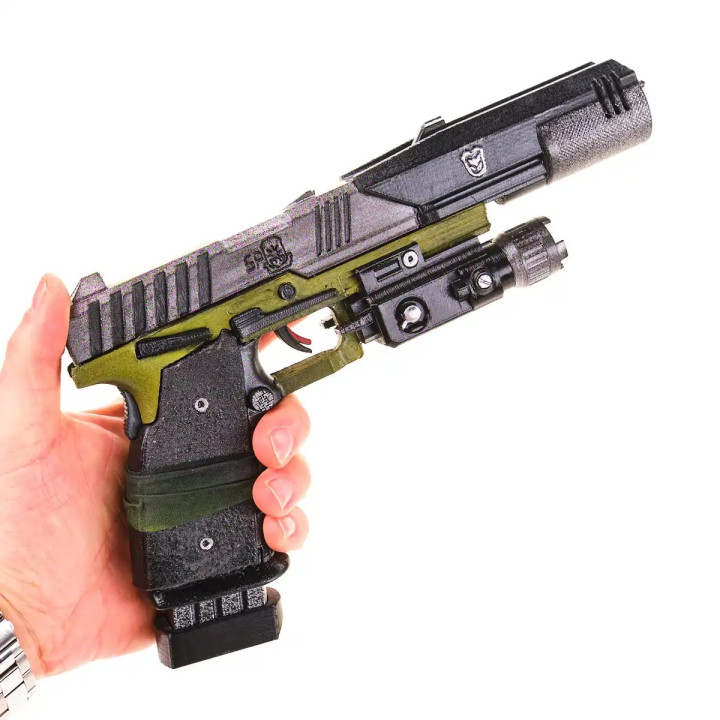 Smart Pistol MK5 Replica Prop From Titanfall By Blasters4Masters 1