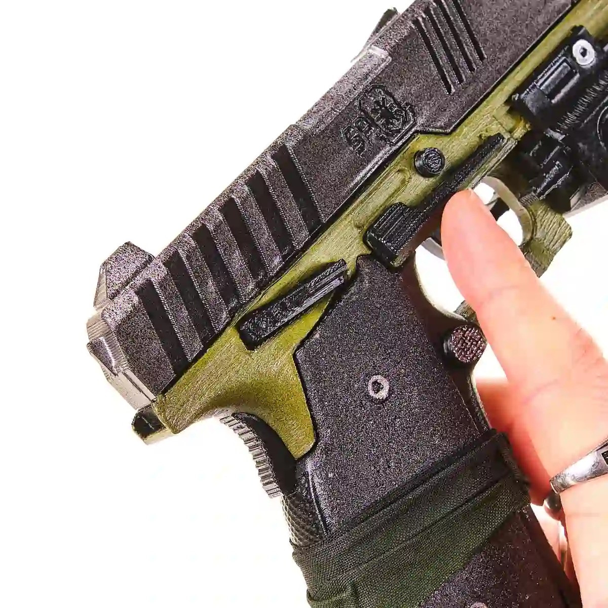 Smart Pistol MK5 Replica Prop From Titanfall By Blasters4Masters 4